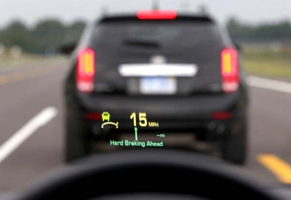 cadillac-cts-v2v-hud2-600-001