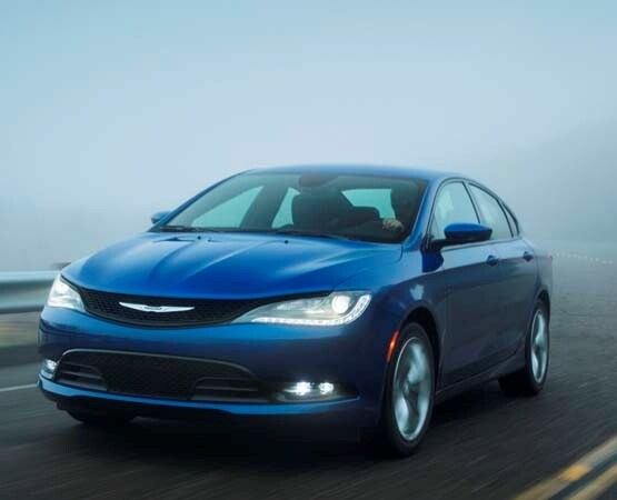 2015-chrysler-200s-front-action1-600-001