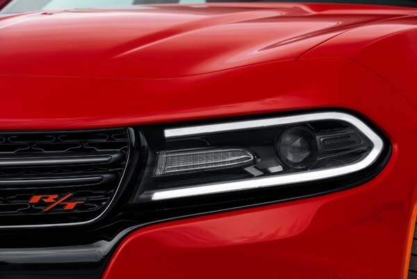 2015-dodge-charger-13-600-001