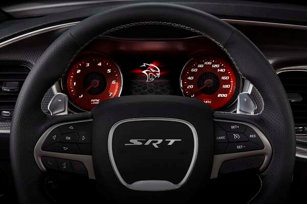 2015-dodge-charger-35-600-001