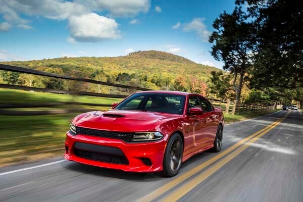 2015-dodge-charger-live-shot-13-600-001