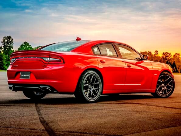 2015-dodge-charger-r-t-rear-static1-600-001