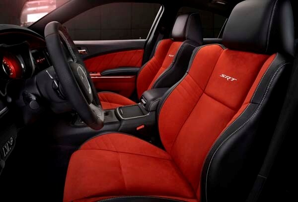 2015-dodge-charger-srt-hellcat-interior-front1-600-001
