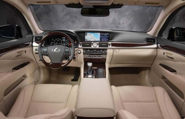 2015-lexus-ls-460-interior-front1-600-001