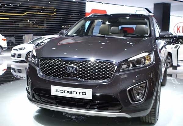 2016-kia-sorento-front-static2-show-600-001