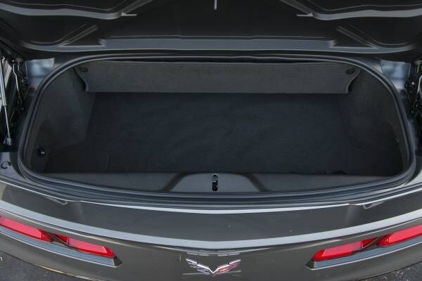 kelley-blue-book-best-buy-2015-chevrolet-corvette-01-600-001