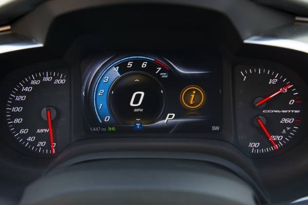 kelley-blue-book-best-buy-2015-chevrolet-corvette-32-600-001