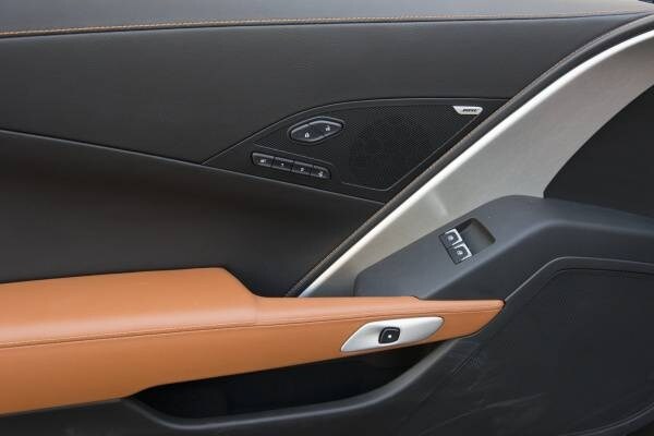 kelley-blue-book-best-buy-2015-chevrolet-corvette-41-600-001