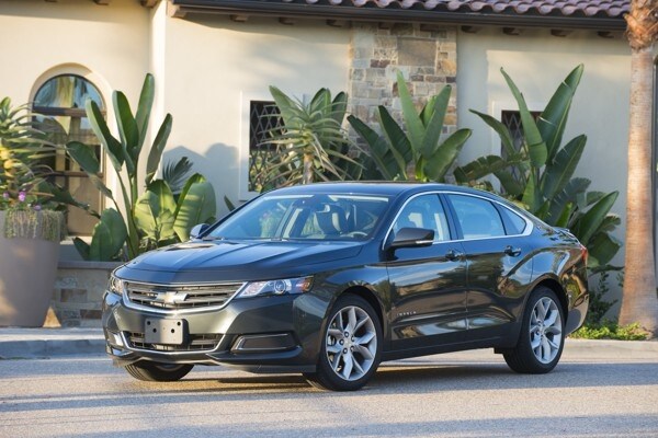 kelley-blue-book-best-buy-2015-chevrolet-impala-02-600-001