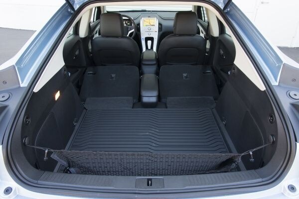 kelley-blue-book-best-buy-2015-chevrolet-volt-36-600-001