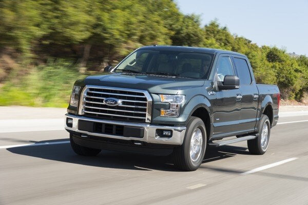 kelley-blue-book-best-buy-2015-ford-f150-12-600-001