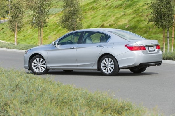 kelley-blue-book-best-buy-2015-honda-accord-03-600-001