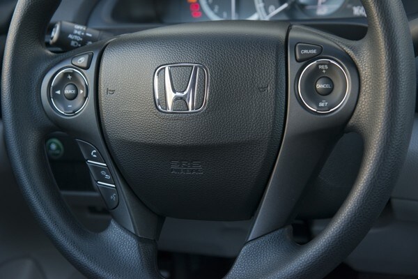 kelley-blue-book-best-buy-2015-honda-accord-23-600-001