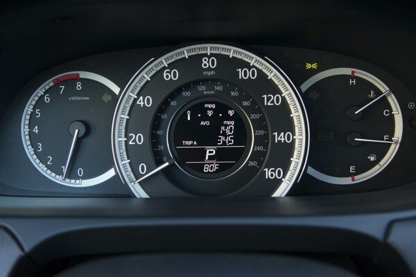 kelley-blue-book-best-buy-2015-honda-accord-24-600-001