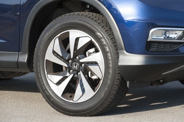 kelley-blue-book-best-buy-2015-honda-crv-16-600-001