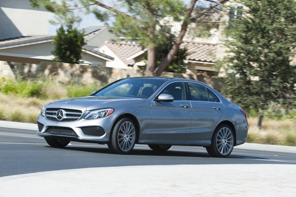 kelley-blue-book-best-buy-2015-mercedes-benz-c-class-08-600-001