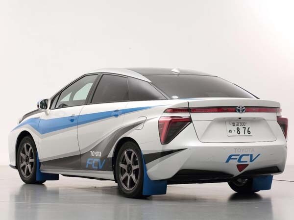 toyota-fcv-rally-car-rear-static1-600-001