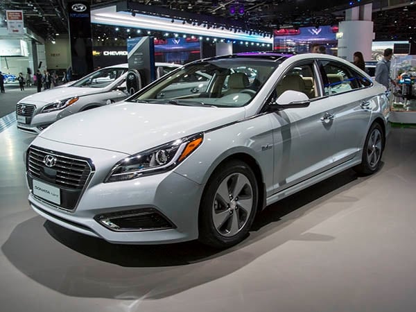 2016-hyundai-sonata-hybrid-01-600-001