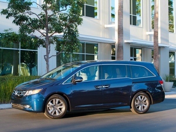 kelley-blue-book-best-buy-2015-honda-odyssey-600-600-001