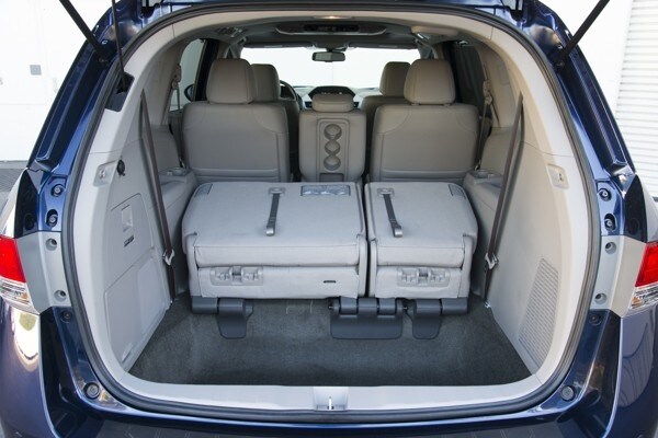 kelley-blue-book-best-buy-2015-honda-odyssey-minivan-7-600-001