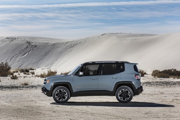 2015-jeep-renegade-32-600-001