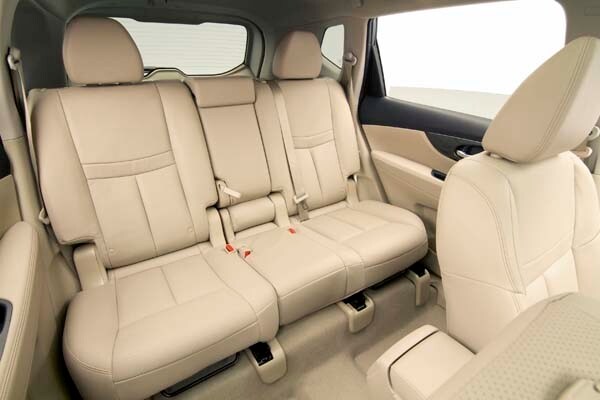 2015-nissan-rogue-13-600-001