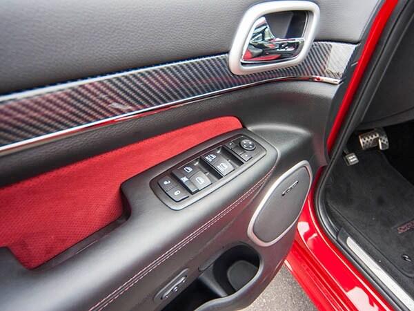2015-jeep-grand-cherokee-srt-06-600-001