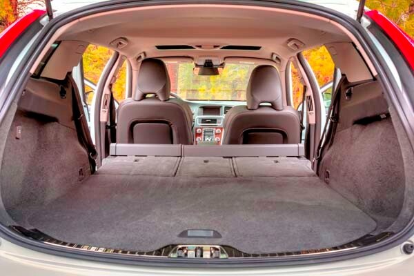 2015-volvo-v60-cross-country-26-600-001
