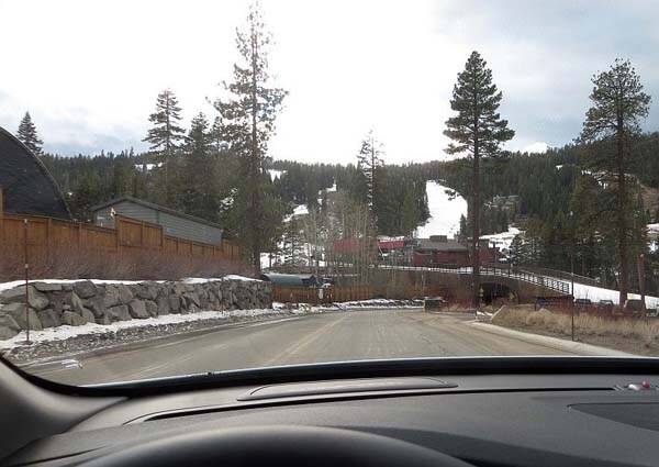 2015-volvo-v60-cross-country-9-600-001