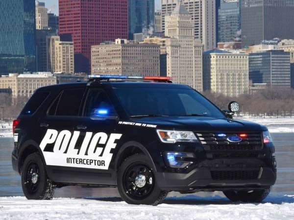 2016-ford-police-interceptor-utility-front-static3-600-001