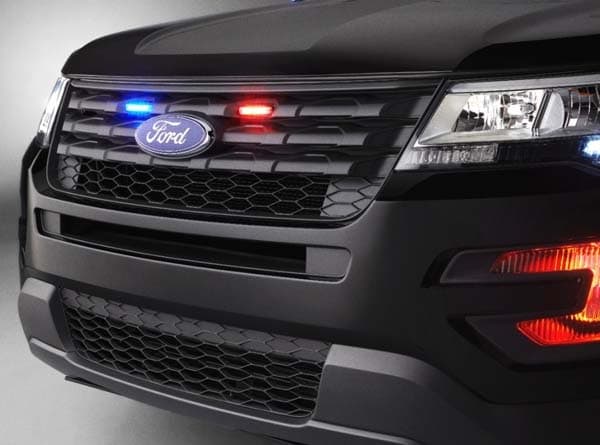 2016-ford-police-interceptor-utility-grille-light-detail1-600-001
