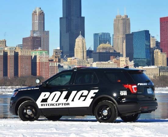 2016-ford-police-interceptor-utility-rear-static1-600-001