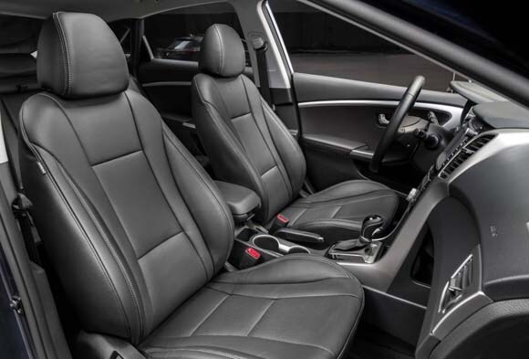 2016-hyundai-elantra-gt-interior-front2-600-001