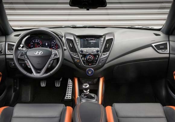 2016-hyundai-veloster-turbo-interior-dash-detail1-600-001