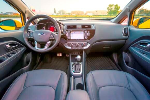 2016-kia-rio-sx-interior-front2-600-001