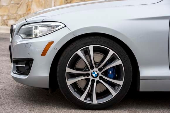 bmw_2_series_convertible_098-600-001