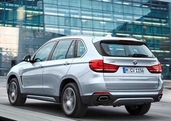 2016-bmw-x5-xdrive40e-rear-action1-600-001