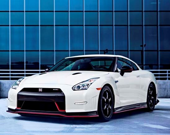 2016-nissan-gt-r-nismo-front-static1-600-001