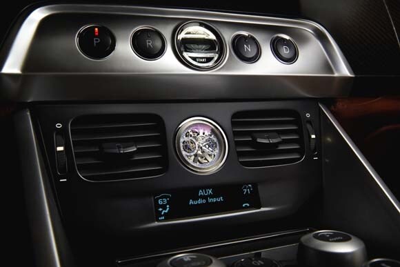 fisker-thunderbolt-concept-center-stack-detail1-600-001