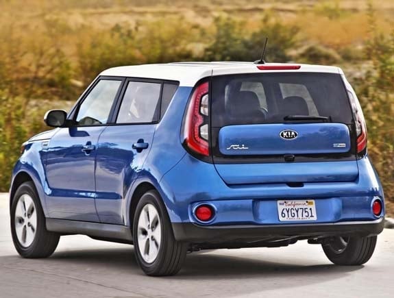 2015-kia-soul-ev-rear-action1-600-001