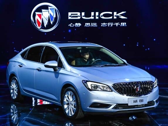 2016-buick-encore-front-static-china-reveal-600-001