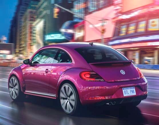 volkswagen-beetle-pink-color-edition-rear-action1-600-001