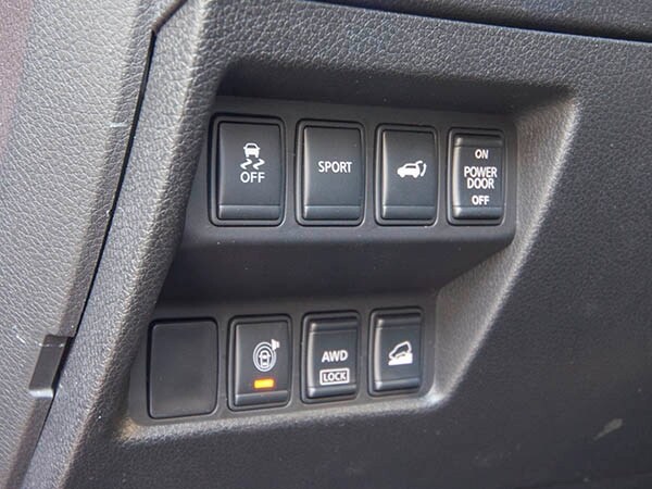 2014-nissan-rogue-sl-long-term-interior-03-600-001