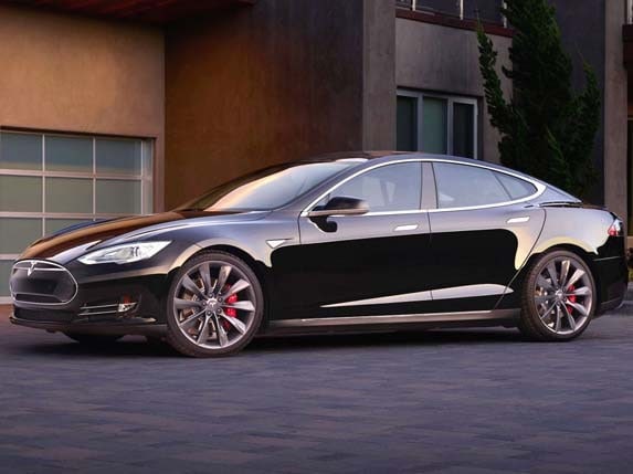 2015-tesla-model-s-front-static1-lead-600-001