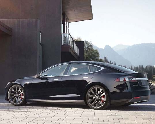 2015-tesla-model-s-rear-static-600-001