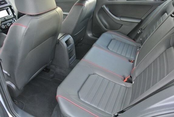 2015-vw-jetta-gli-qt-14-600-001