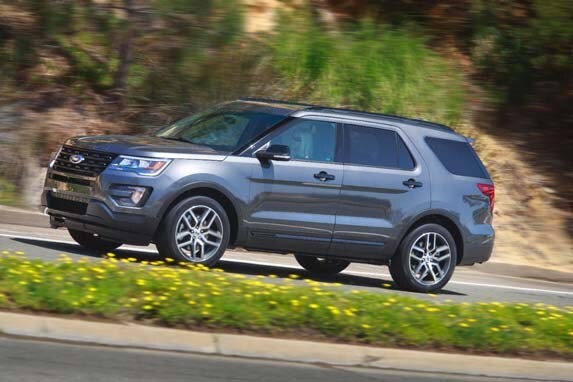 2016-ford-explorer-sport-and-limited-30-600-001