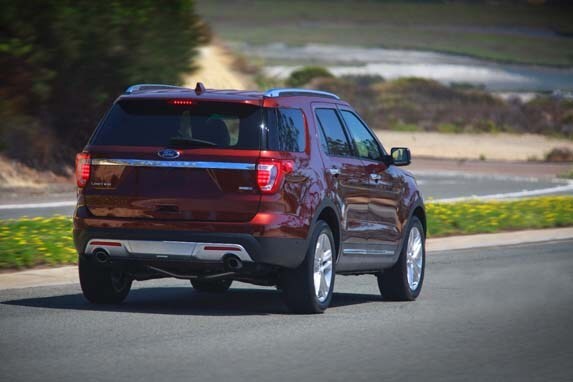 2016-ford-explorer-sport-and-limited-32-600-001