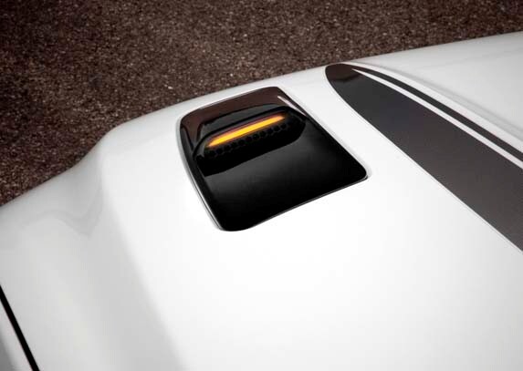 2016-ford-mustang-california-special-hood-directional-signal-600-001