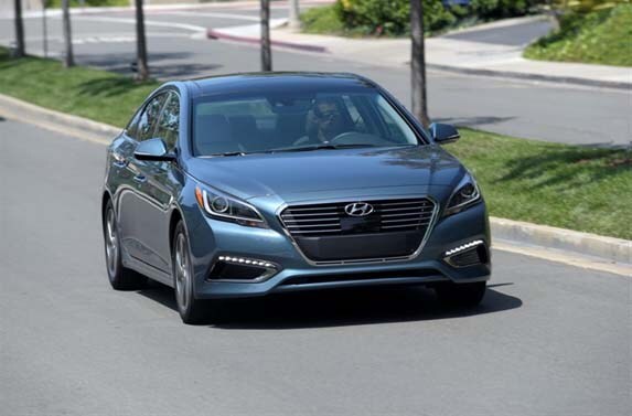 2016-hyundai-sonata-plug-in-hybrid-3-600-001